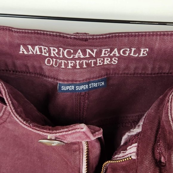 American Eagle Burgundy Super Super Stretch Hi-Rise Shortie Denim Shorts sz 2 - Picture 3 of 6